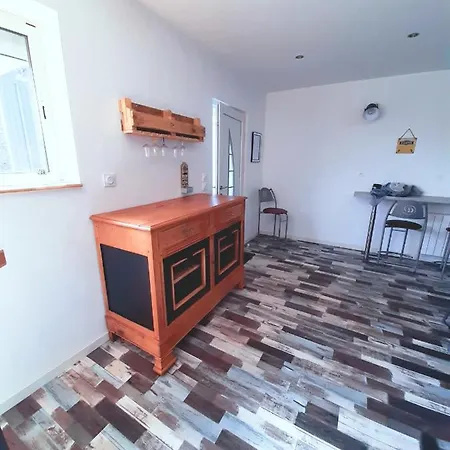 Gæstehus De La Mariee A 7mn Du Puy Du F0u