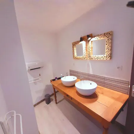 De La Mariee A 7mn Du Puy Du F0u