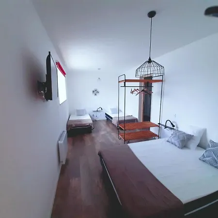 De La Mariee A 7mn Du Puy Du F0u Gæstehus 3*