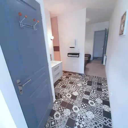 De La Mariee A 7mn Du Puy Du F0u Gæstehus 3*