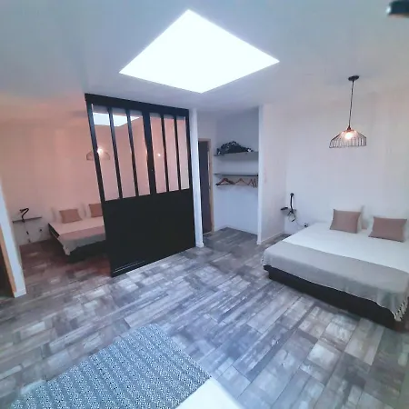 De La Mariee A 7mn Du Puy Du F0u Chambretaud