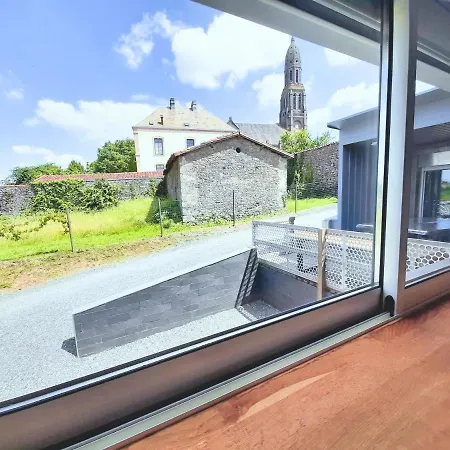 Gæstehus De La Mariee A 7mn Du Puy Du F0u Chambretaud