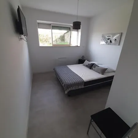 De La Mariee A 7mn Du Puy Du F0u Gæstehus Chambretaud