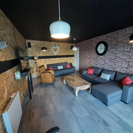 Gæstehus De La Mariee A 7mn Du Puy Du F0u