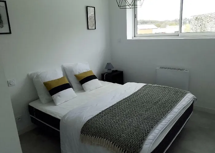 De La Mariée à 7mn Du Puy Du F0u Casa de hóspedes 3*